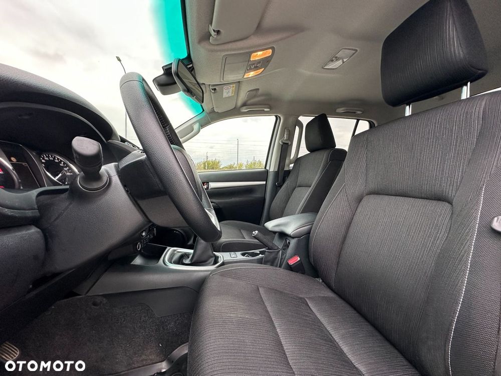 Toyota Hilux 2.8 D-4D Double Cab SR5 4x4 - 12