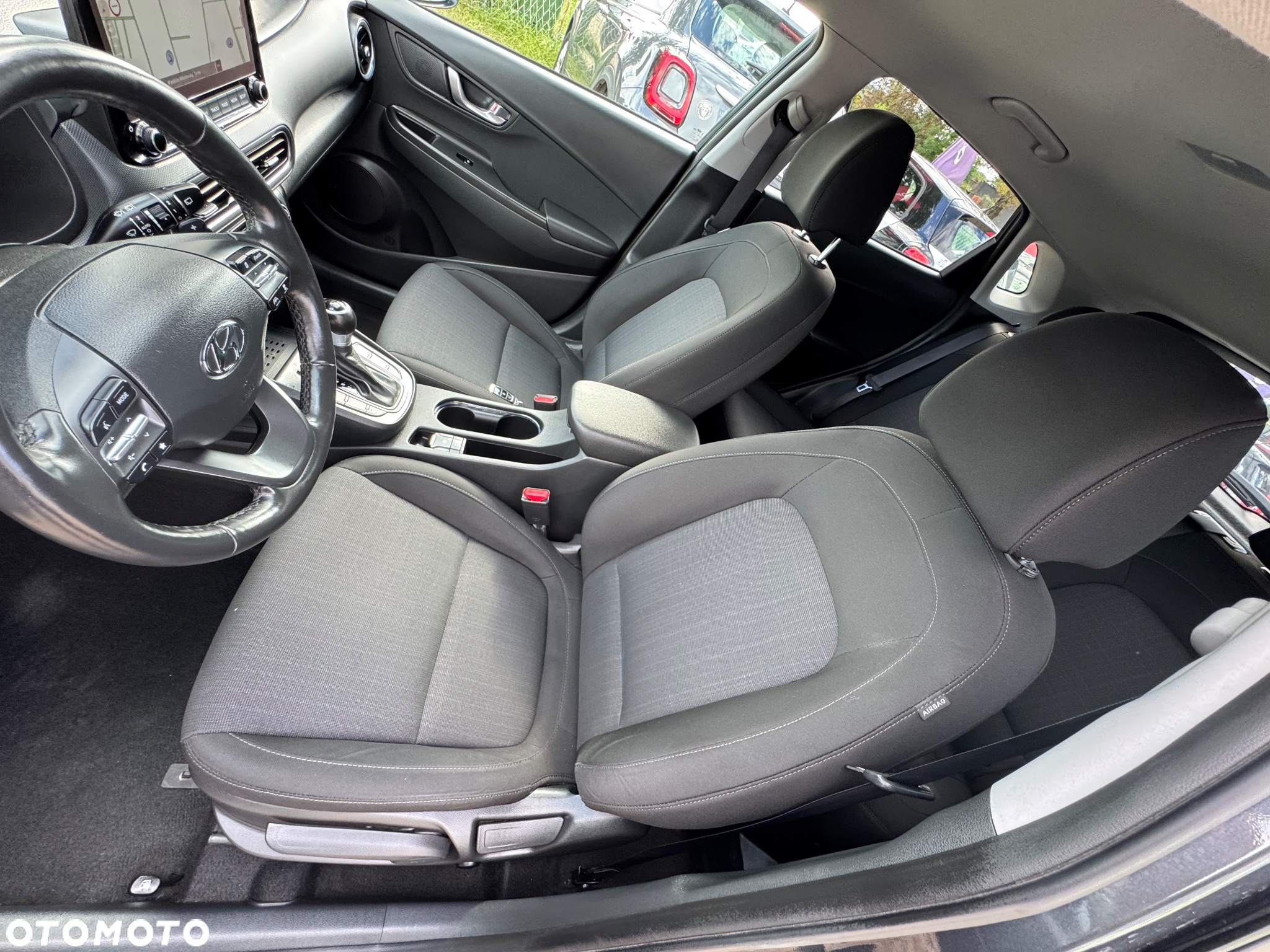 Hyundai Kona - 24