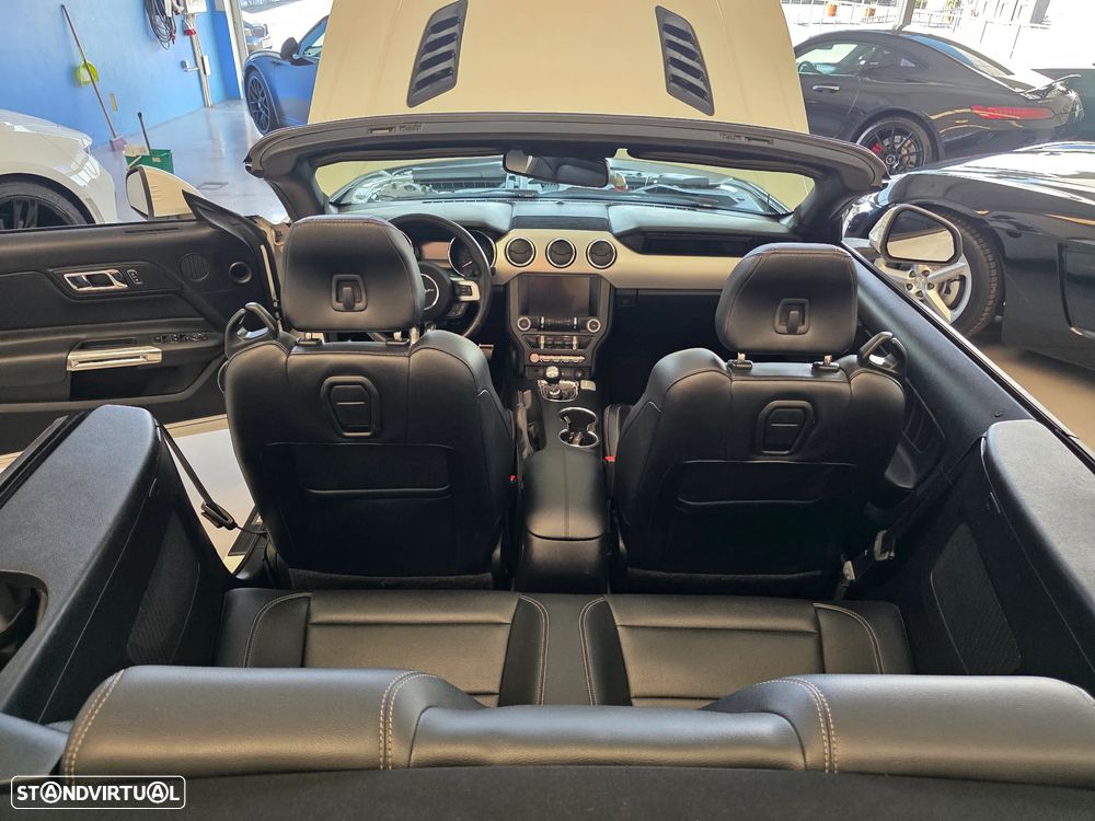 Ford Mustang 2.3i EcoBoost - 28