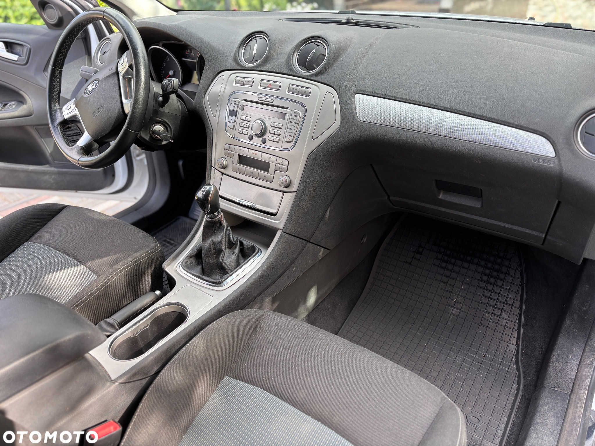 Ford Mondeo 1.6 Trend - 14