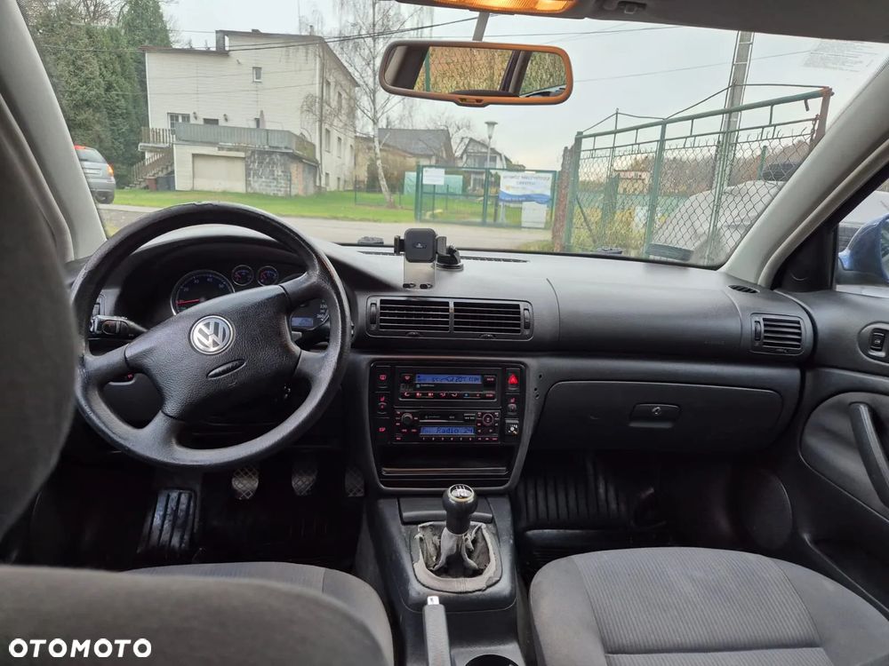 Volkswagen Passat 1.6 Comfortline - 8