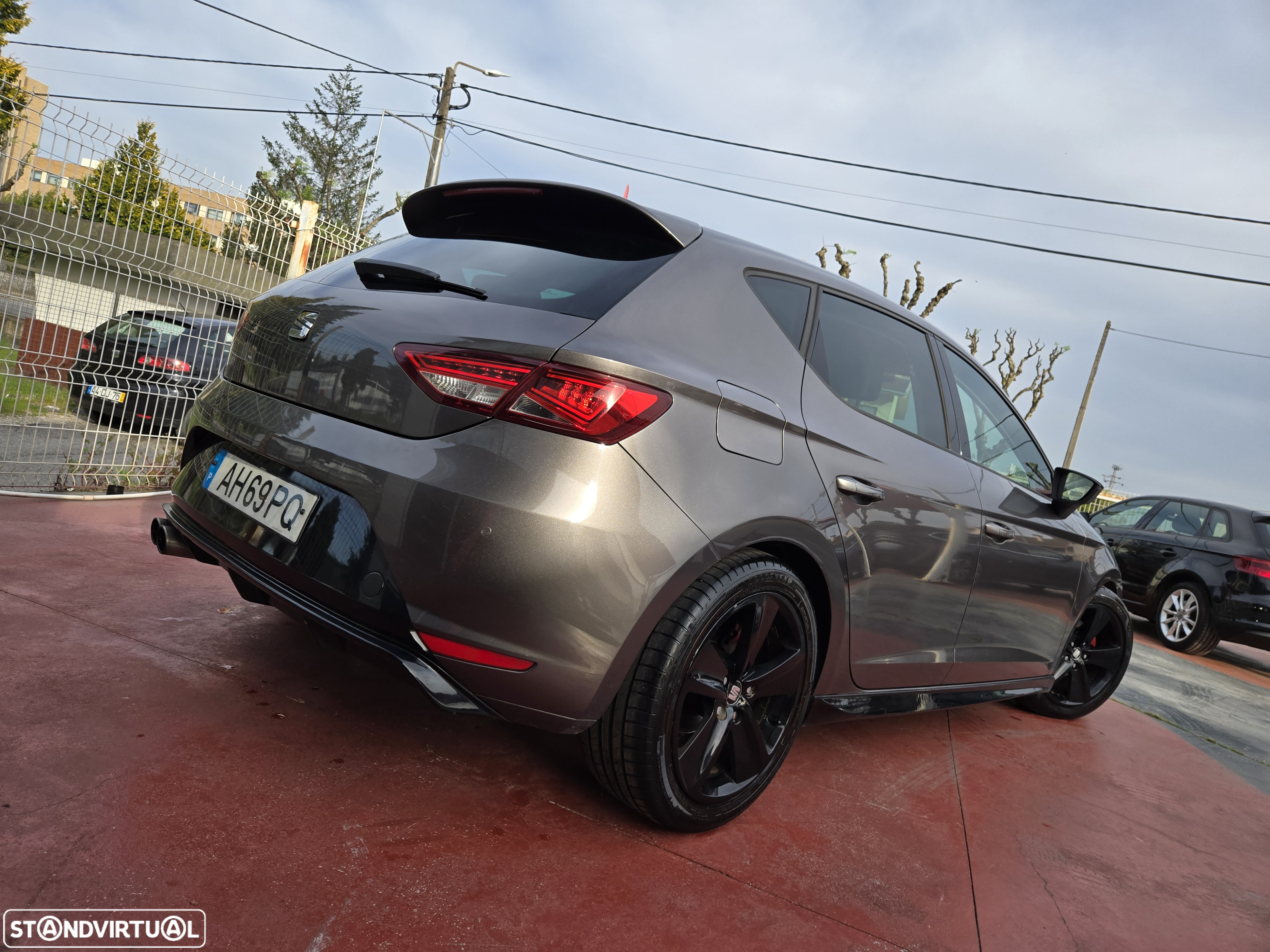 SEAT Leon 1.6 TDI S&S Style - 3