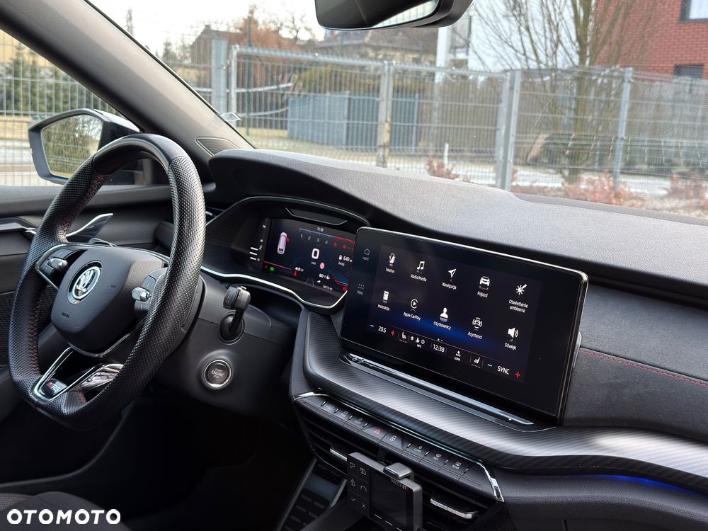 Skoda Octavia 2.0 TDI RS DSG - 30