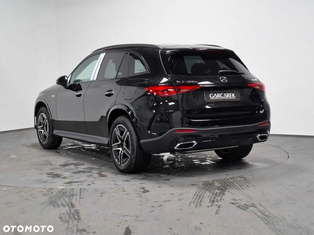 Mercedes-Benz GLC 300 e 4-Matic AMG Line - 5