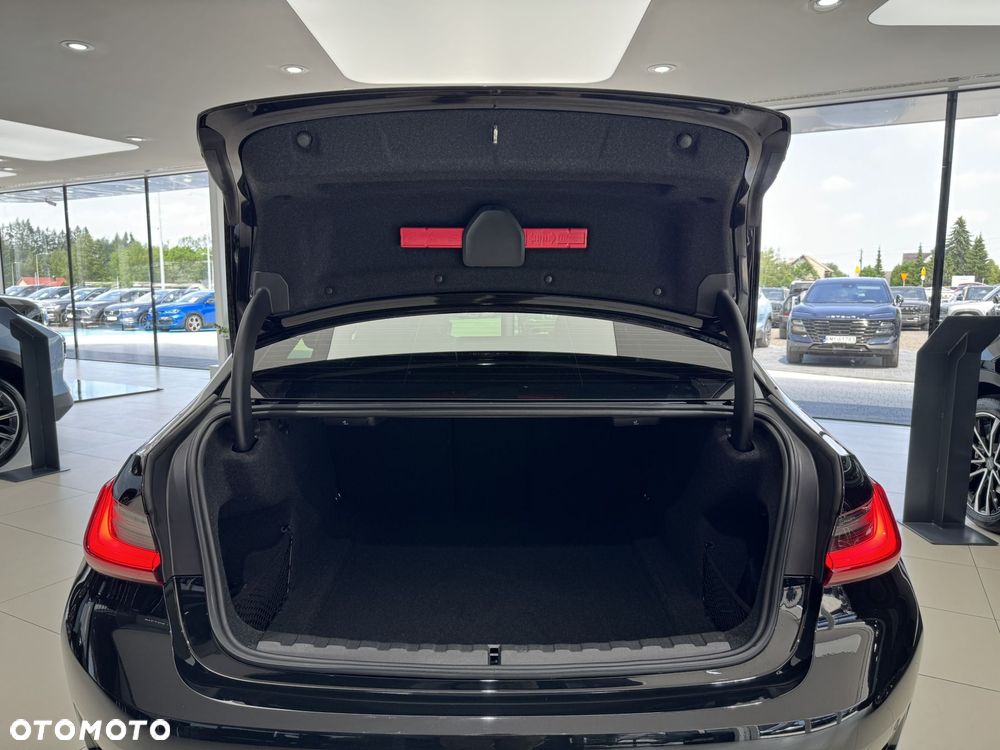 BMW Seria 3 318i Advantage - 18