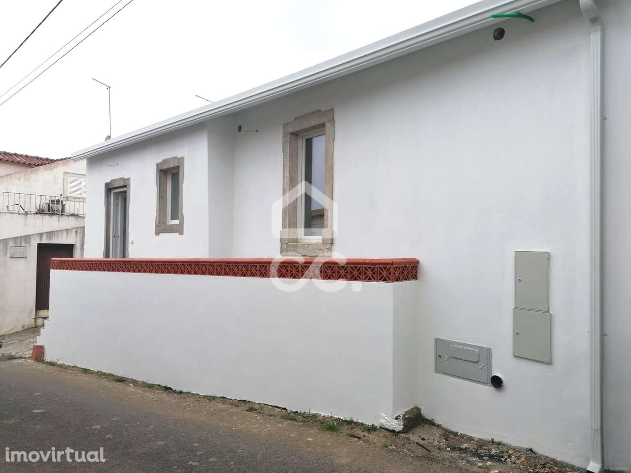 Moradia T3 totalmente remodelada, em Lourinhã – Conforto, modernidade - Grande imagem: 2/22