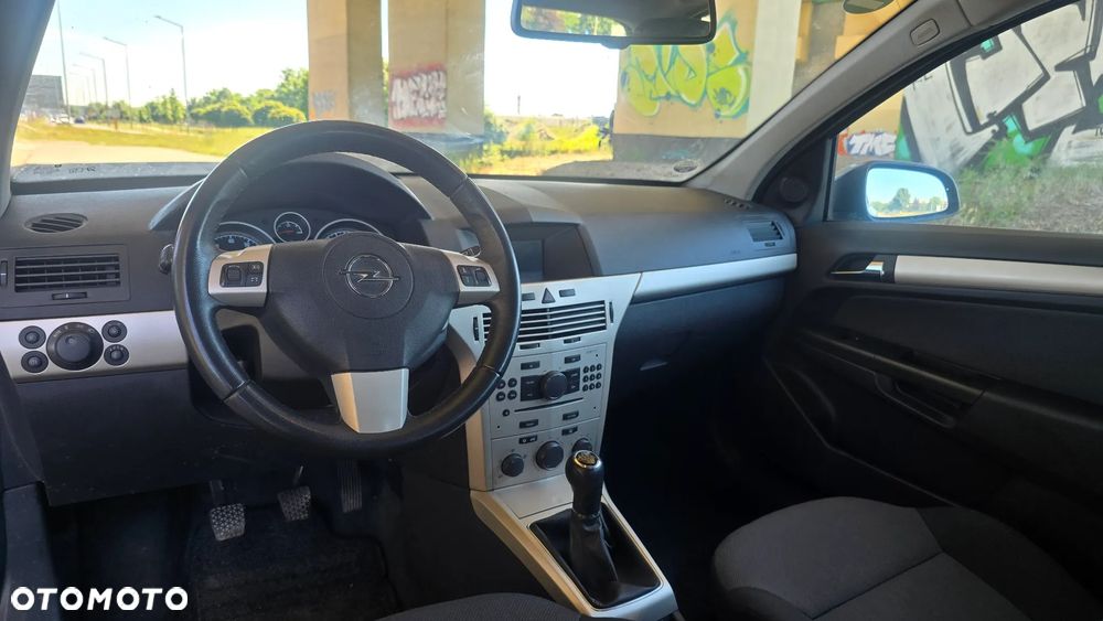 Opel Astra 1.4 150 Jahre - 36