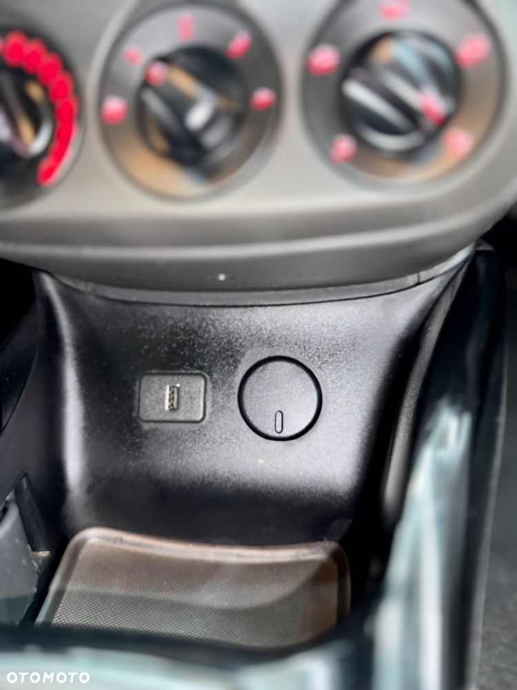 Opel Corsa 1.4 Color Edition - 18