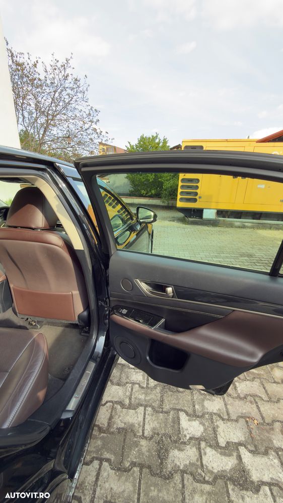 Lexus Seria GS - 27
