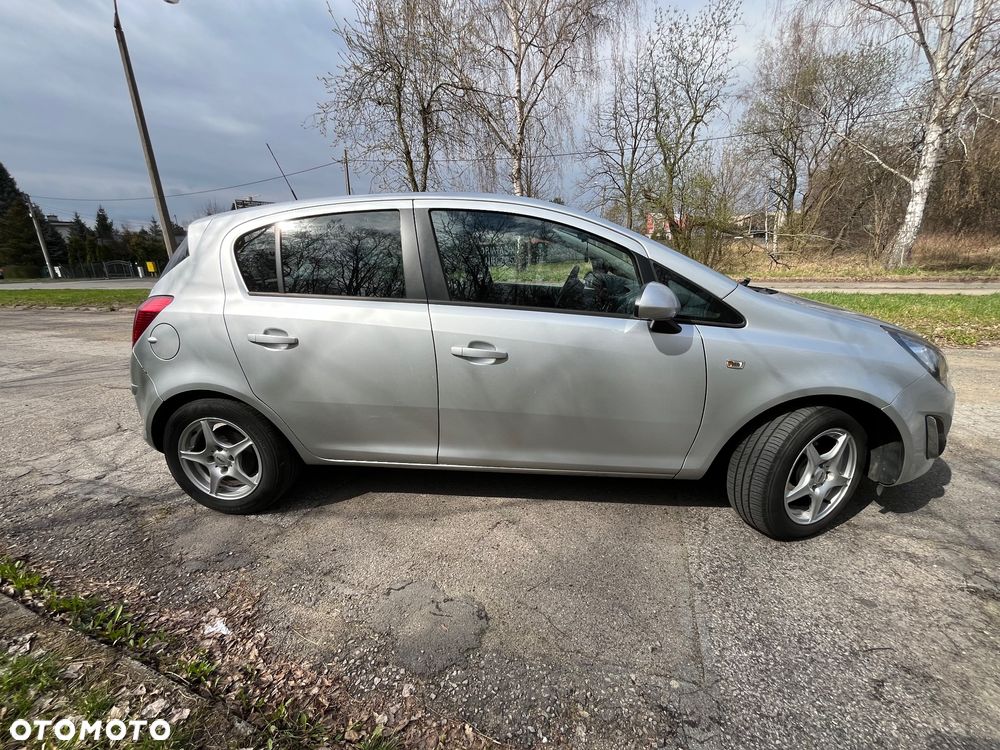 Opel Corsa 1.2 16V Enjoy - 4