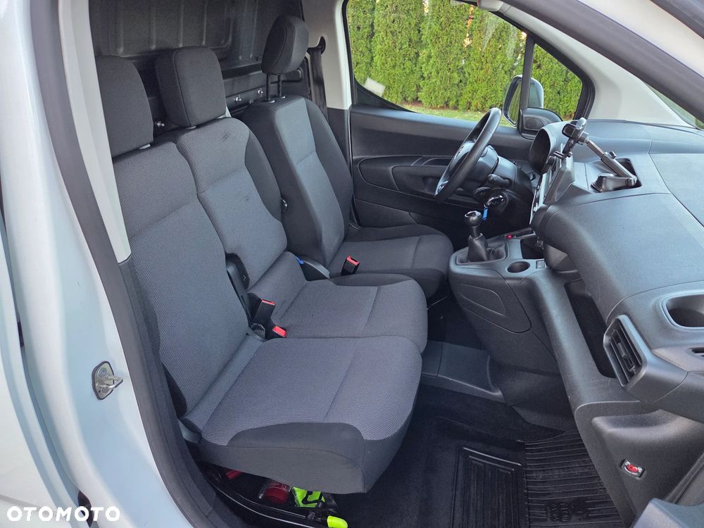 Toyota Proace City - 23
