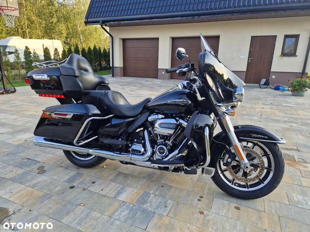 Harley-Davidson FLHTCU Ultra - 1