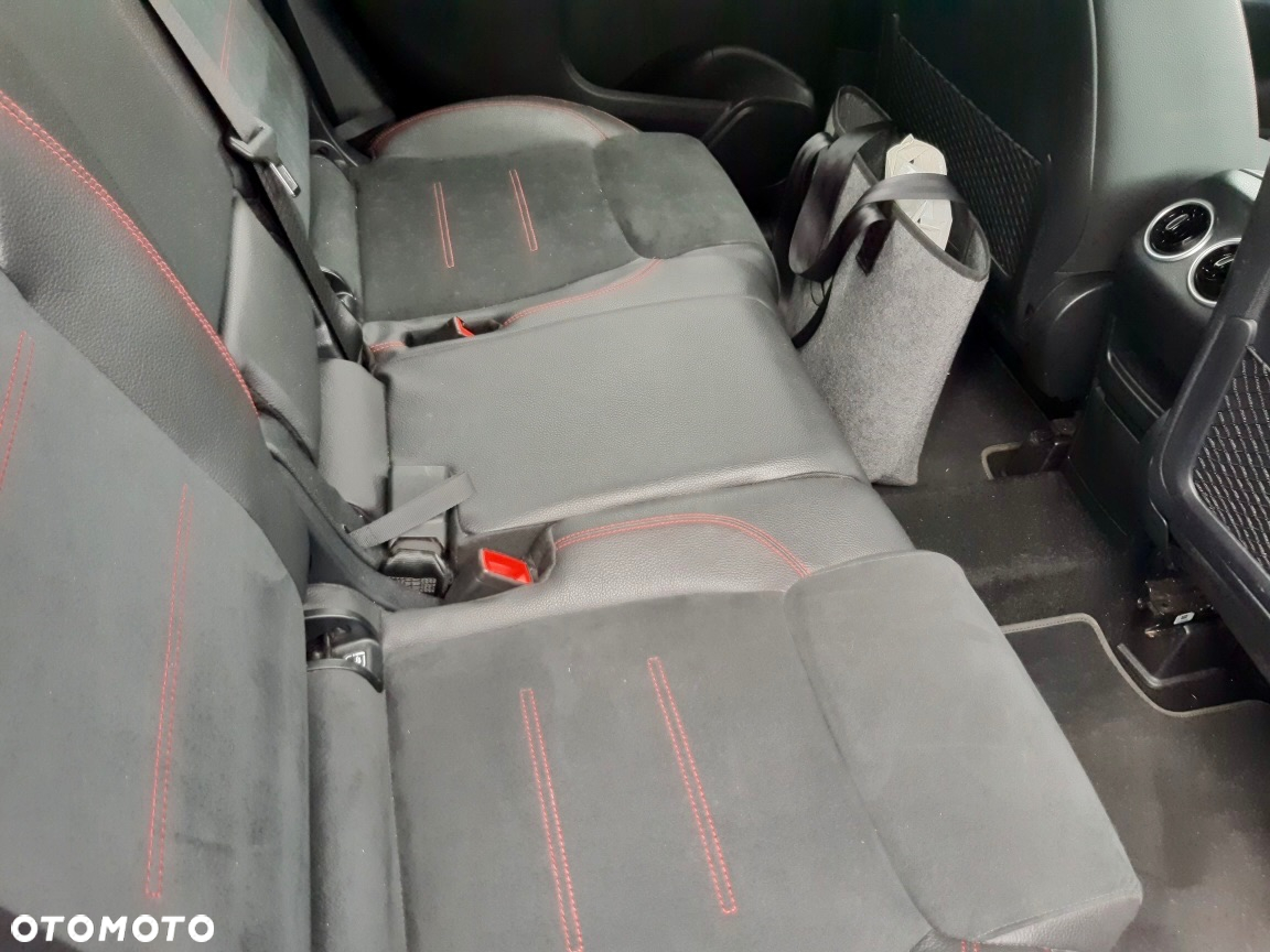 Mercedes-Benz GLB 200 AMG Line 7G-DCT - 9