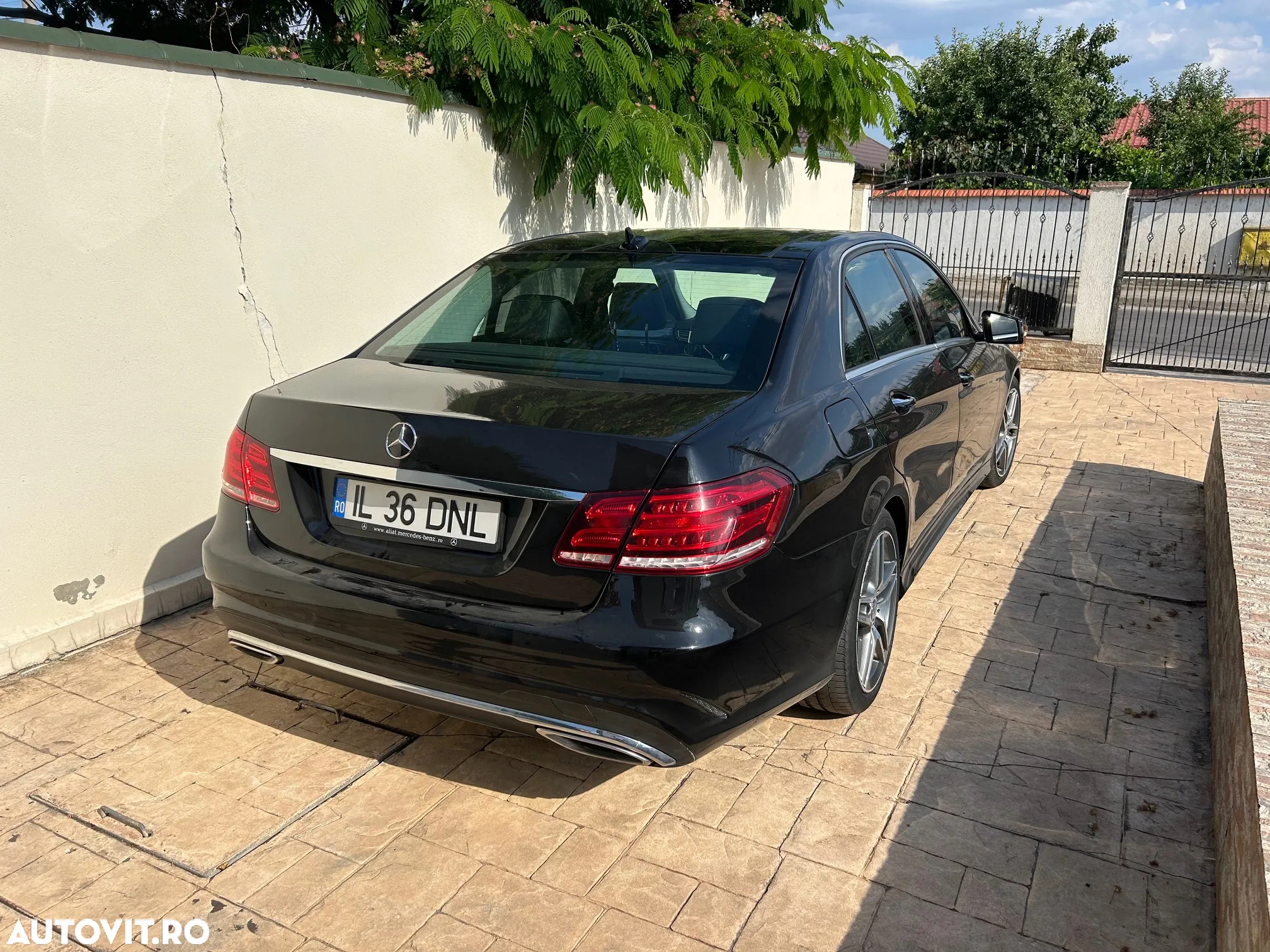 Mercedes-Benz E 350 BlueTEC 4MATIC Aut. - 2