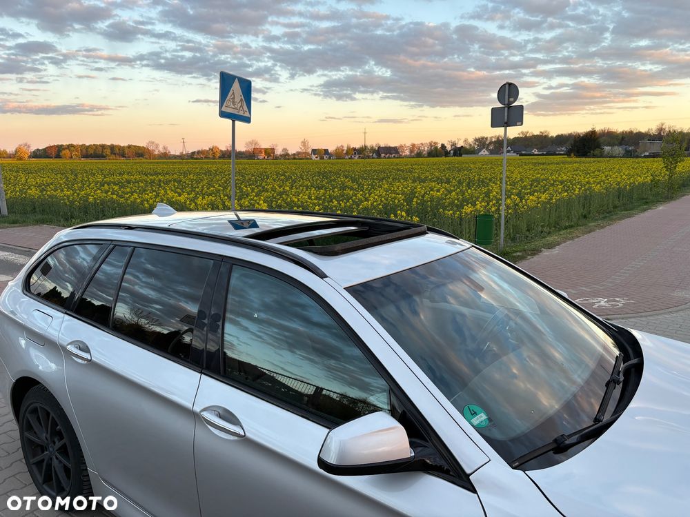 BMW Seria 5 525d Sport-Aut Modern Line - 8