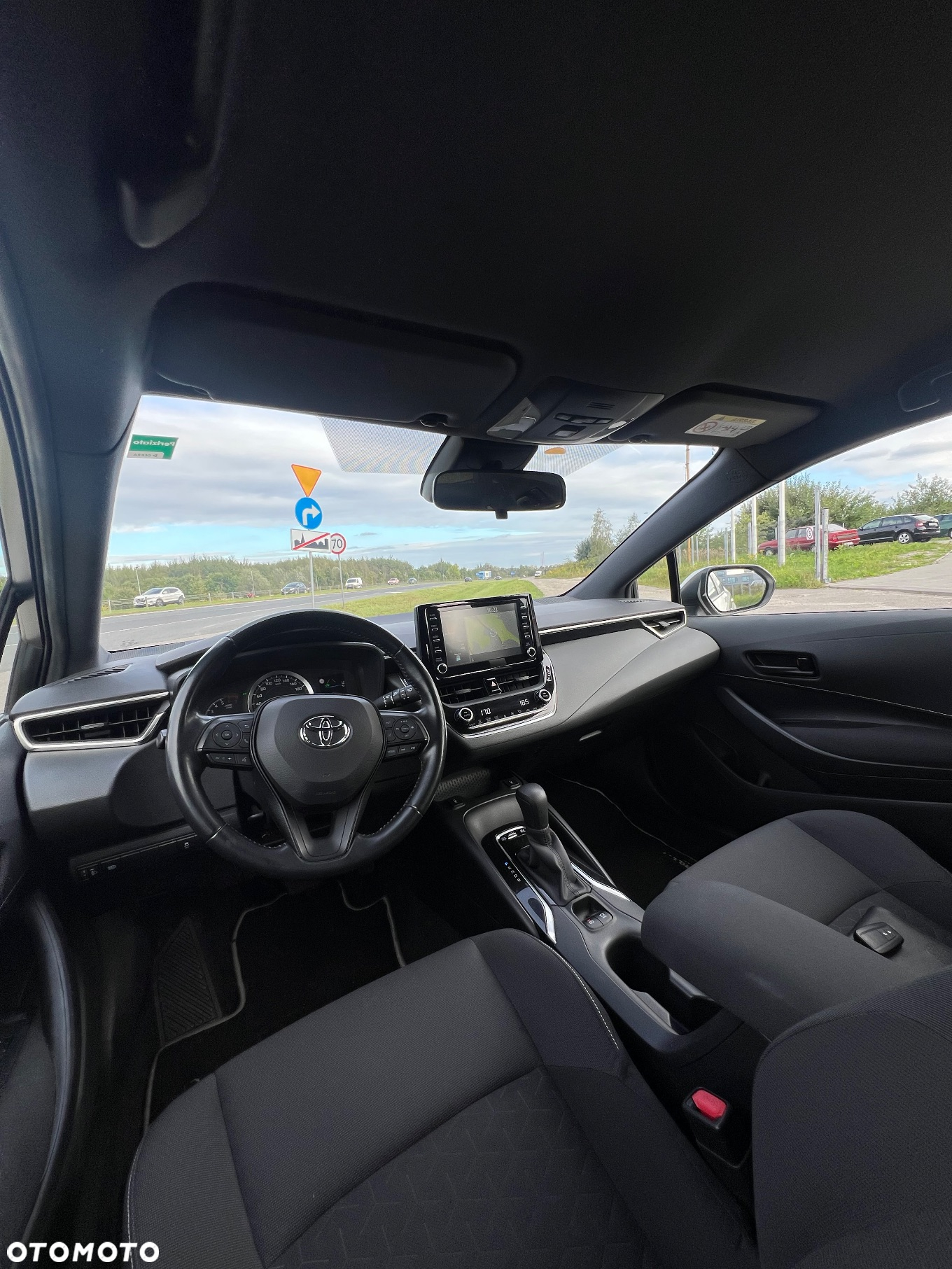 Toyota Corolla 1.8 Hybrid - 16