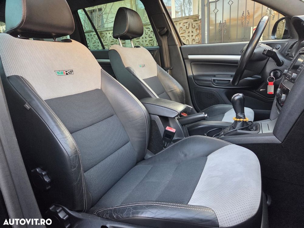 Skoda Octavia Combi 2.0 TDI DPF RS - 19