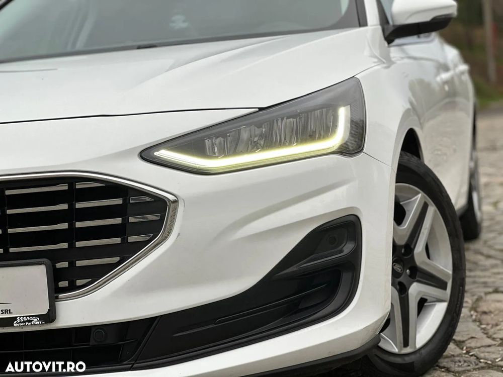 Ford Focus 1.0 EcoBoost MHEV Titanium X - 14