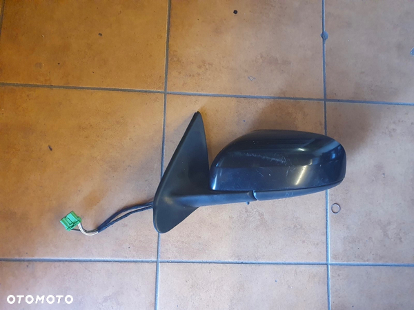 LUSTERKO LEWE VOLVO V70 7 PIN CZARNE
