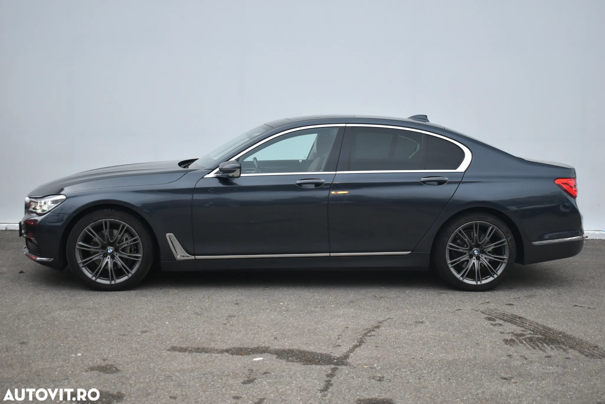 BMW Seria 7 740d xDrive - 19