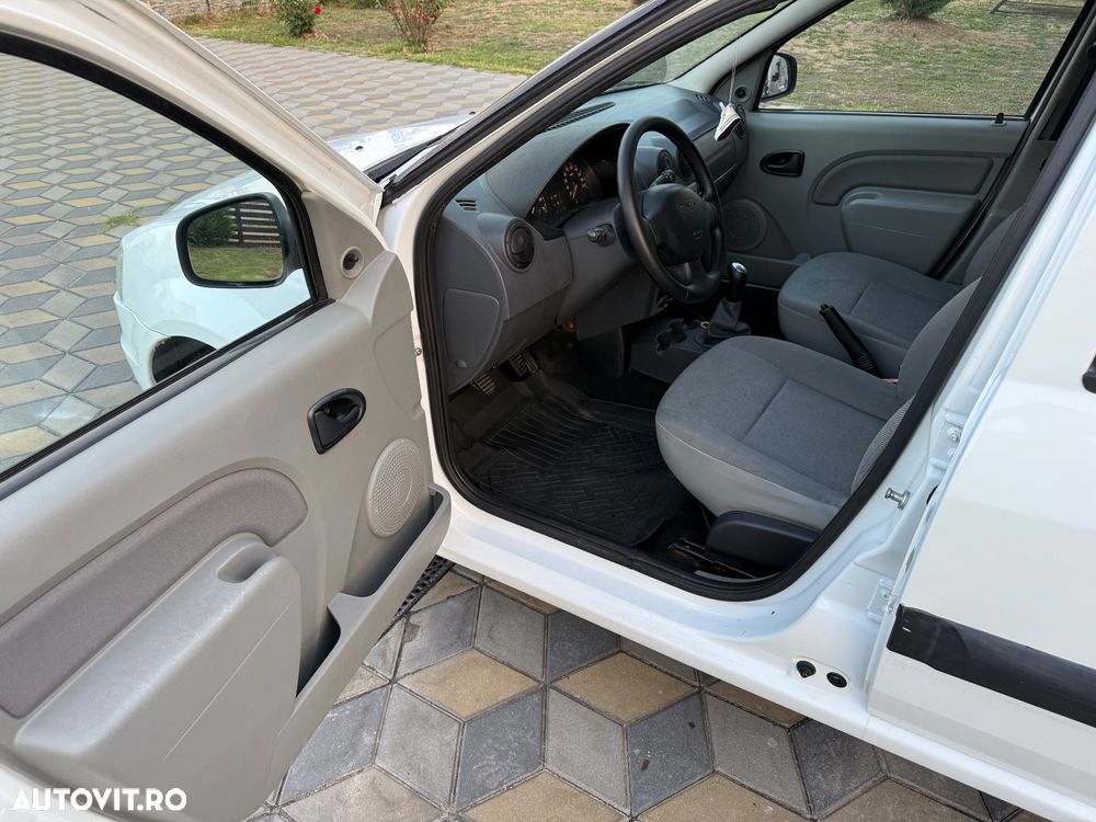 Dacia Logan Van - 12