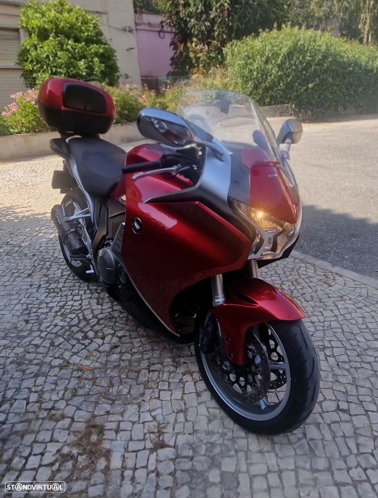 Honda VFR VFR 1200 F - 21