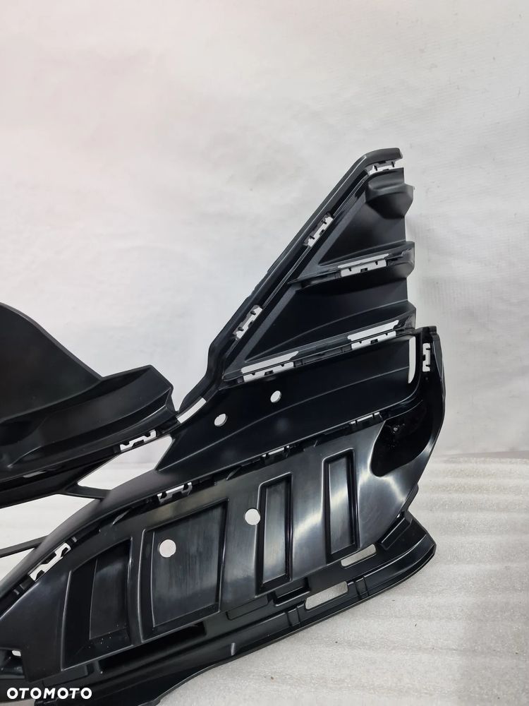 AUDI E-TRON Q6 85H 22- KRATKA ŚRODKOWA ZDERZAKA PRZEDNIEGO PRZÓD , NR 85H807683A , NR AUKCJI GL607 - 2