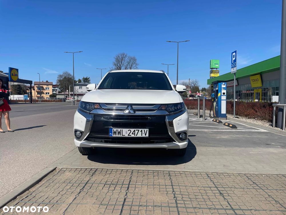 Mitsubishi Outlander - 24