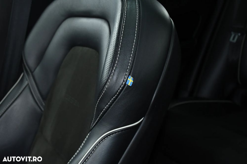 Volvo XC 60 D4 AWD Geartronic RDesign - 25