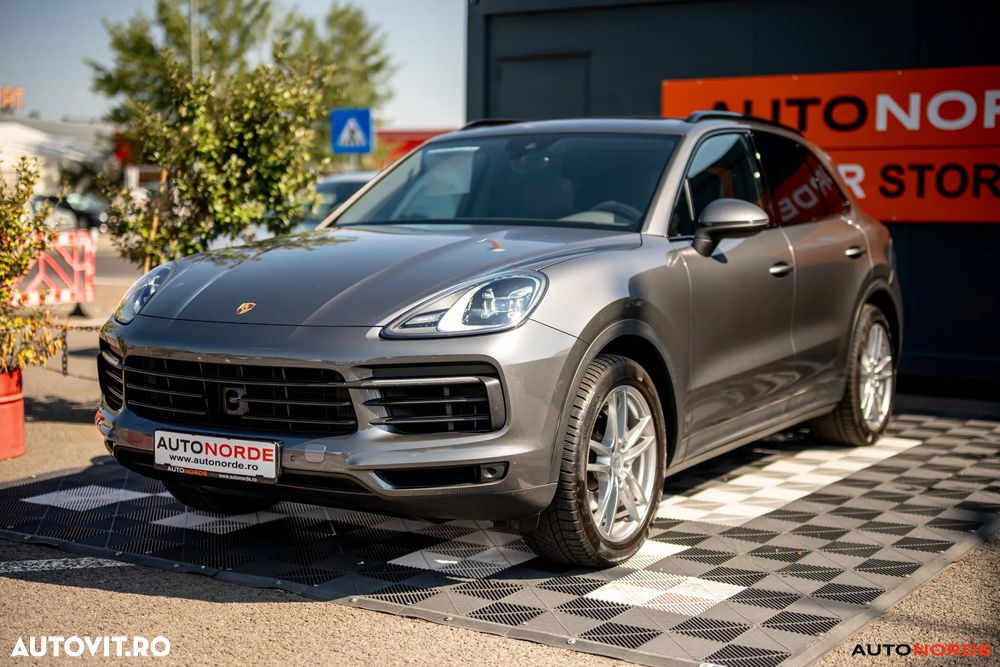 Porsche Cayenne Standard - 6