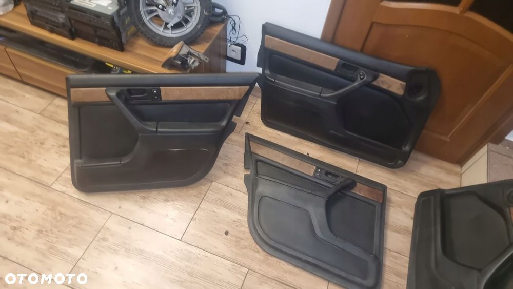 BOCZEK BOCZKI SKÓRA BMW E32 - 2