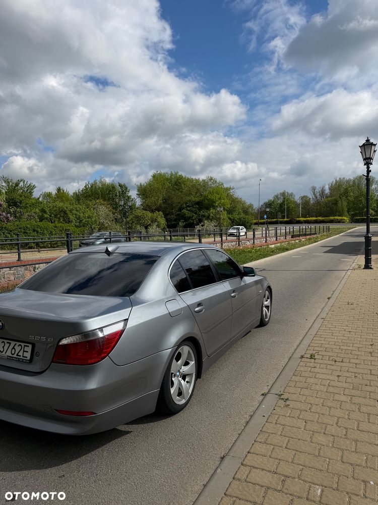 BMW Seria 5 525d - 7