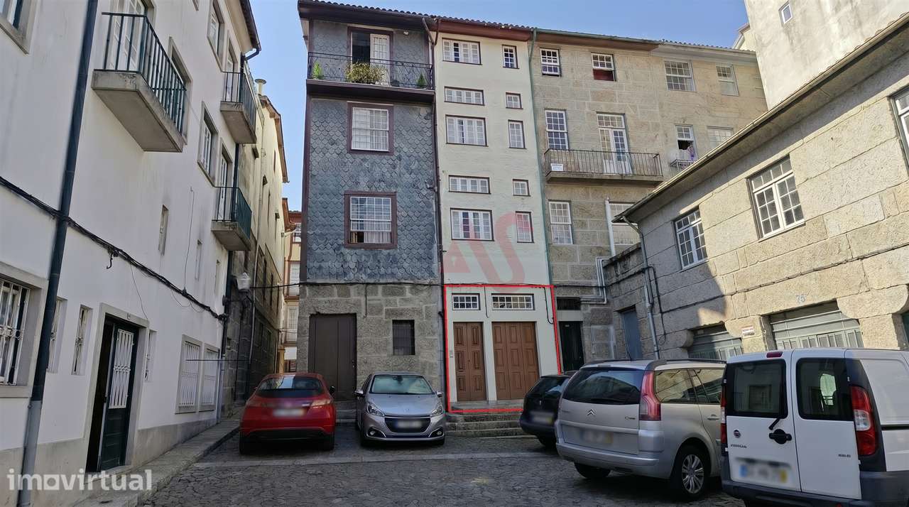 Loja com 52,15 m2 na Rua Rainha Dona Maria II em Guimarães para ARREND - Grande imagem: 5/7