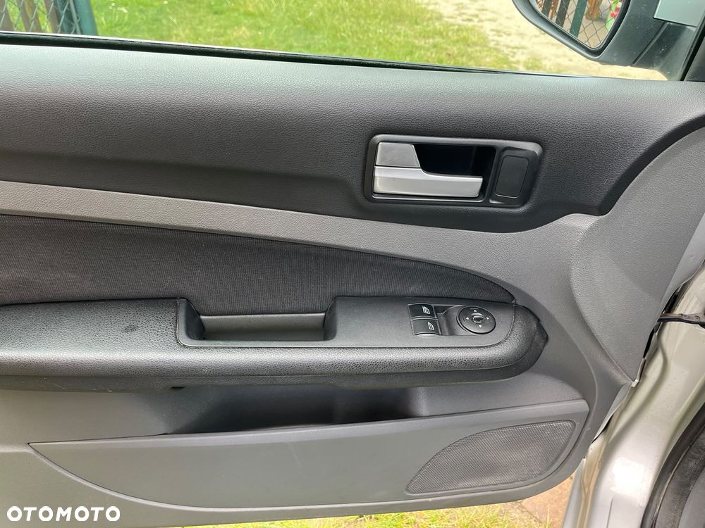 Ford Focus 1.6 16V Titanium - 15