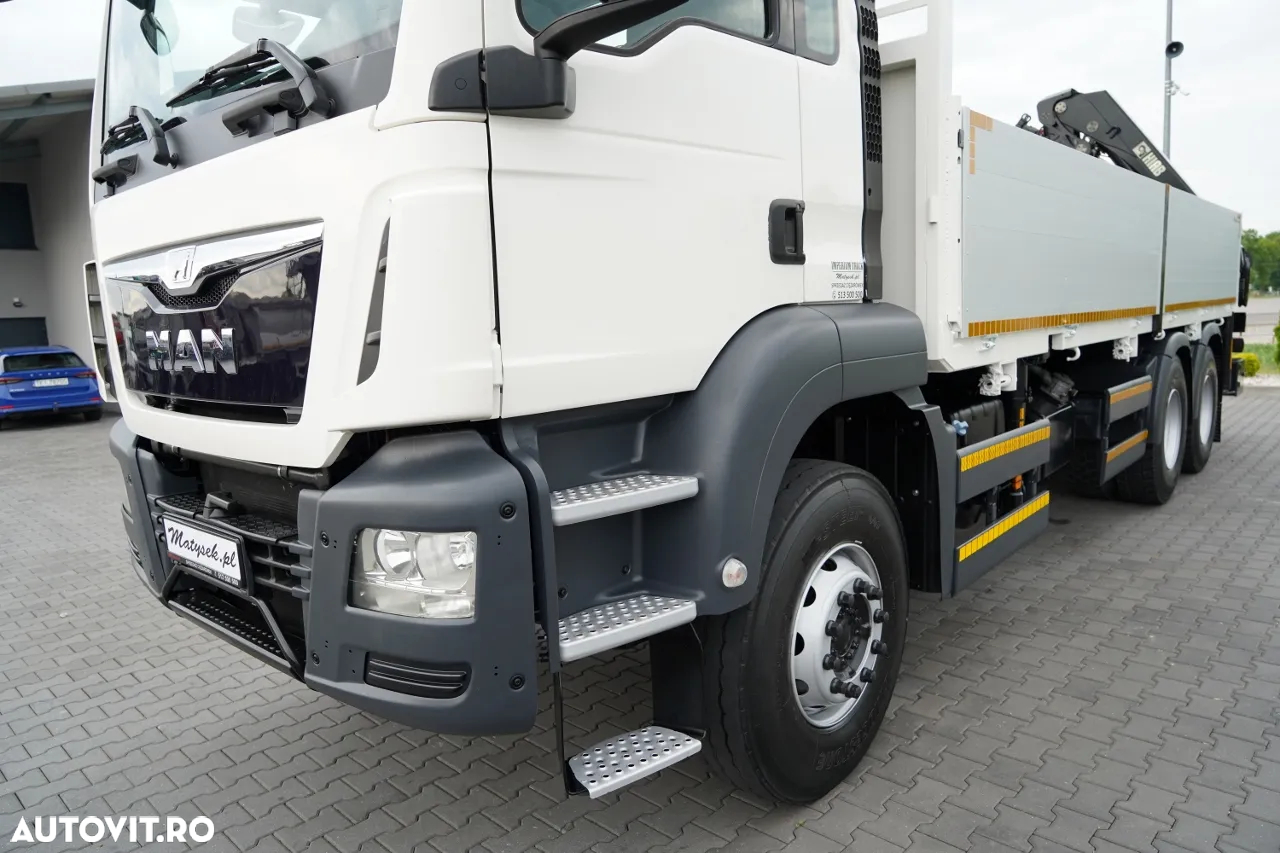 MAN TGS 26.360 / 6X4 / BOTTOM 6.5 M + HDS HIAB 211 EP-5 / CAPACITATE MAXIMĂ DE RIDICARE: 6 900 KG / RADIOCOMANDĂ / ROTARE / MANUALĂ / EURO 6 - 13