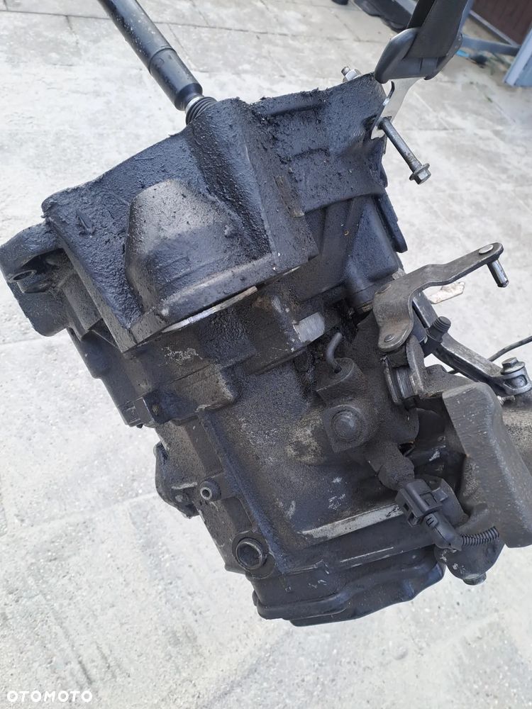 Audi A3 8P 1.9TDi skrzynia 5-biegowa kod GQQ JCR JCX - 4