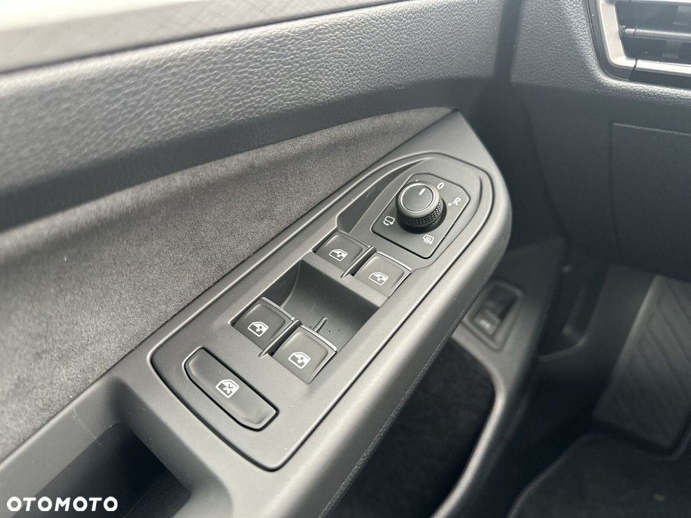 Volkswagen Golf Variant 1.5 eTSI mHEV Business DSG - 23
