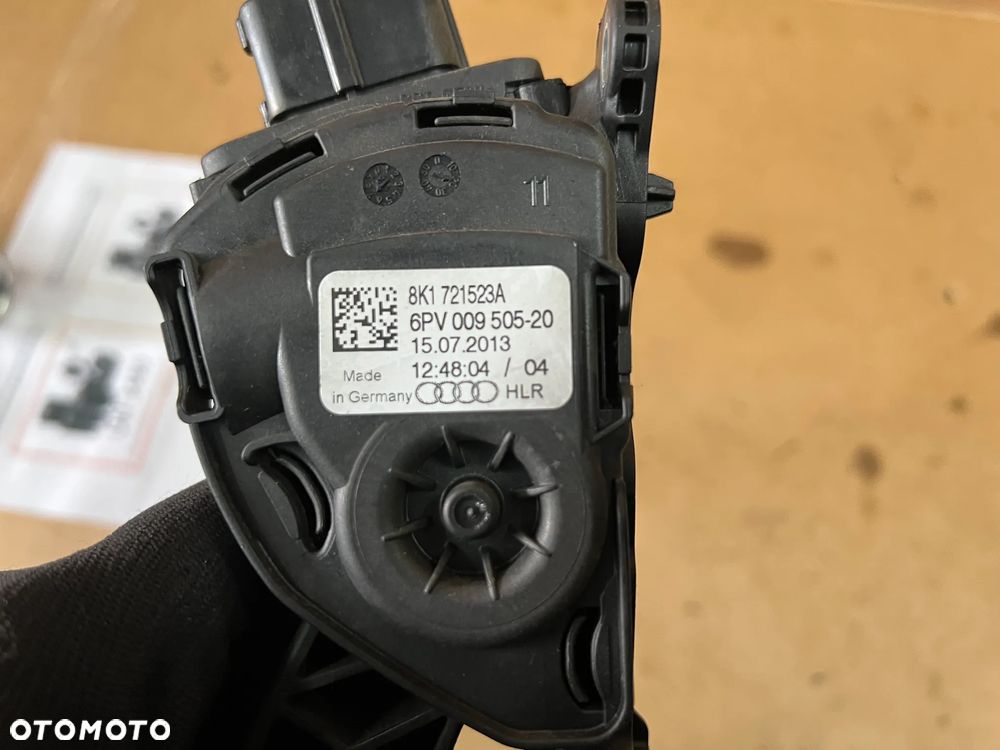 Pedał gazu potencjometr Audi A4 B8 2.0 TDI 8K1721523A - 4