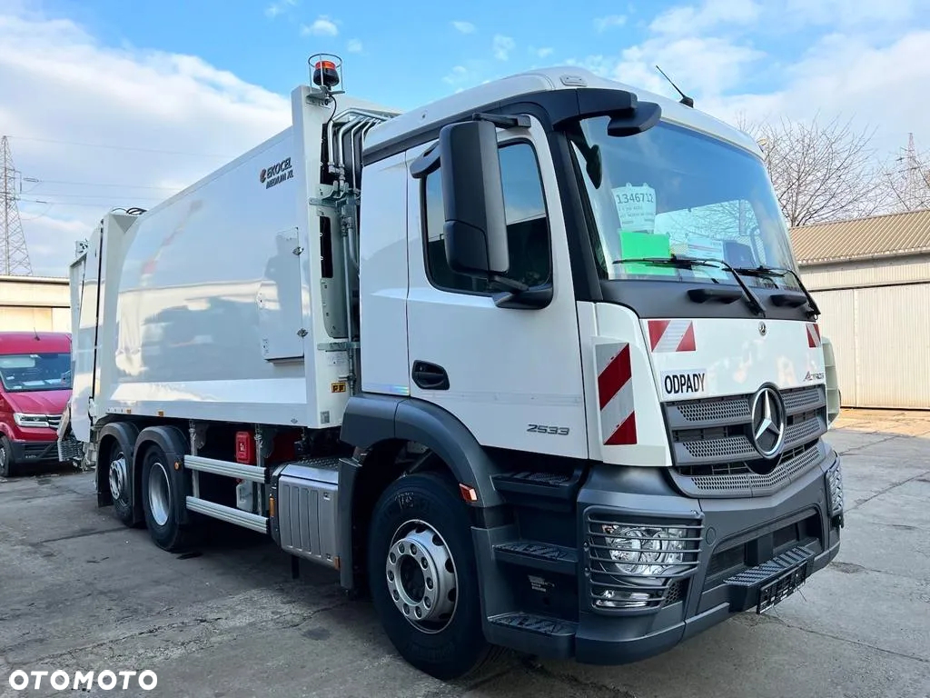 Mercedes-Benz Actros - 12