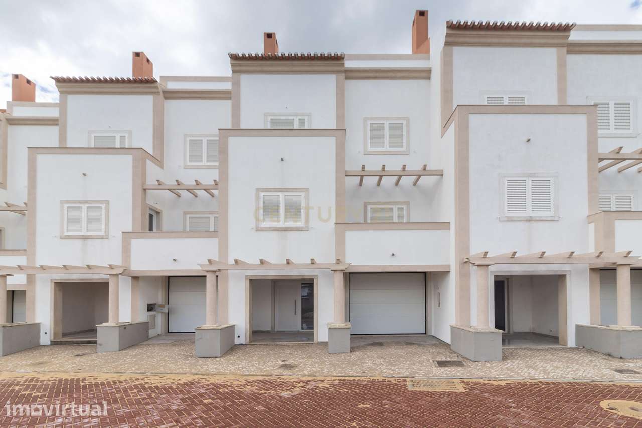 Condominio Fechado Moradia Nova T3 +Sotão e Garagem Canto Pinheiro - Grande imagem: 2/36