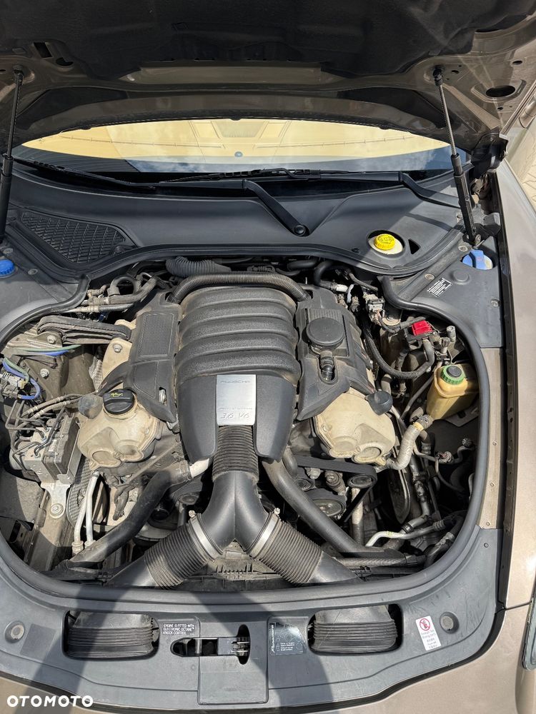 Porsche Panamera PDK - 11