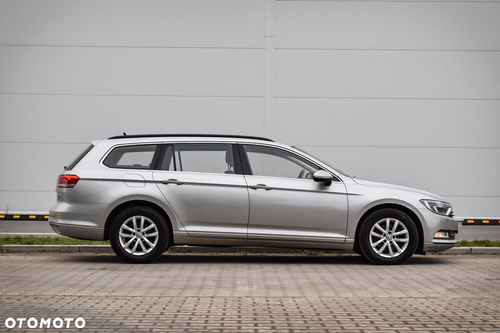 Volkswagen Passat 1.6 TDI (BlueMotion Technology) Comfortline - 17