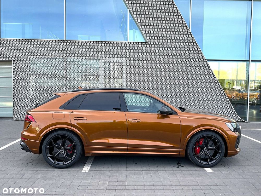 Audi RS Q8 - 2