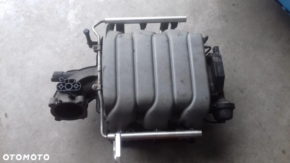 kolektor ssący 06E133151 06E133151F A6 C6 2.4