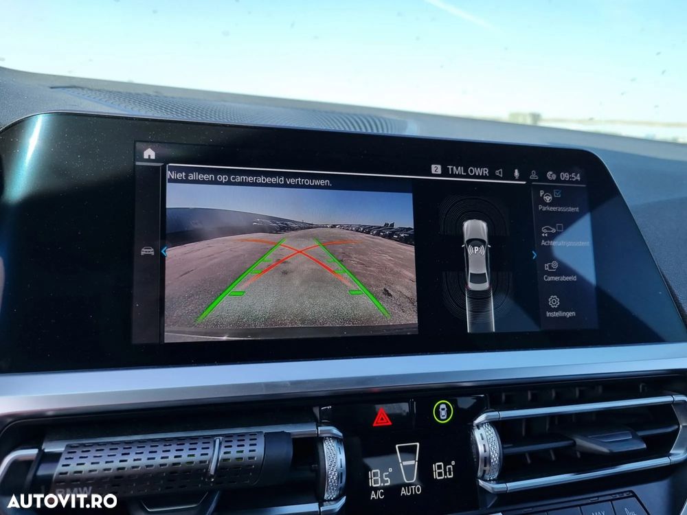 BMW Seria 3 330e Aut. M Sport - 10