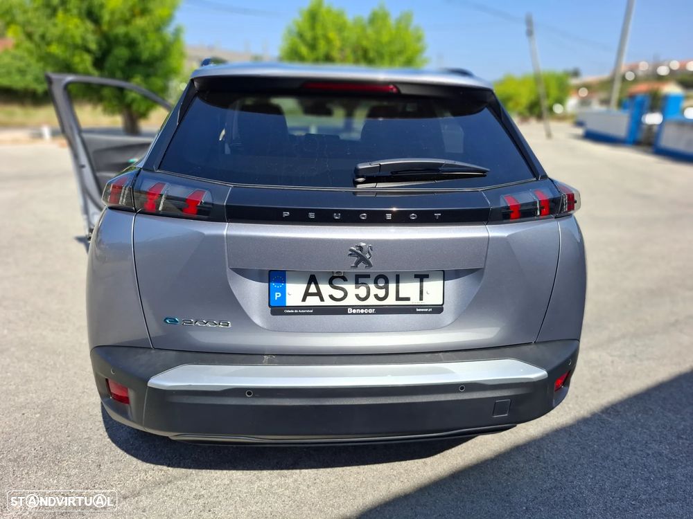 Peugeot 2008 - 4