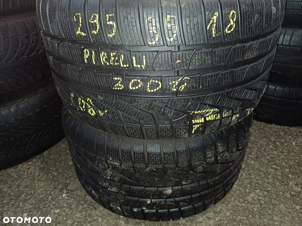 295/35/18 Pirelli