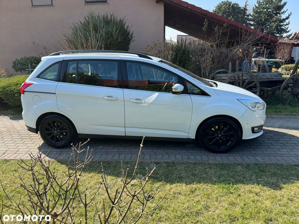 Ford Grand C-MAX - 3