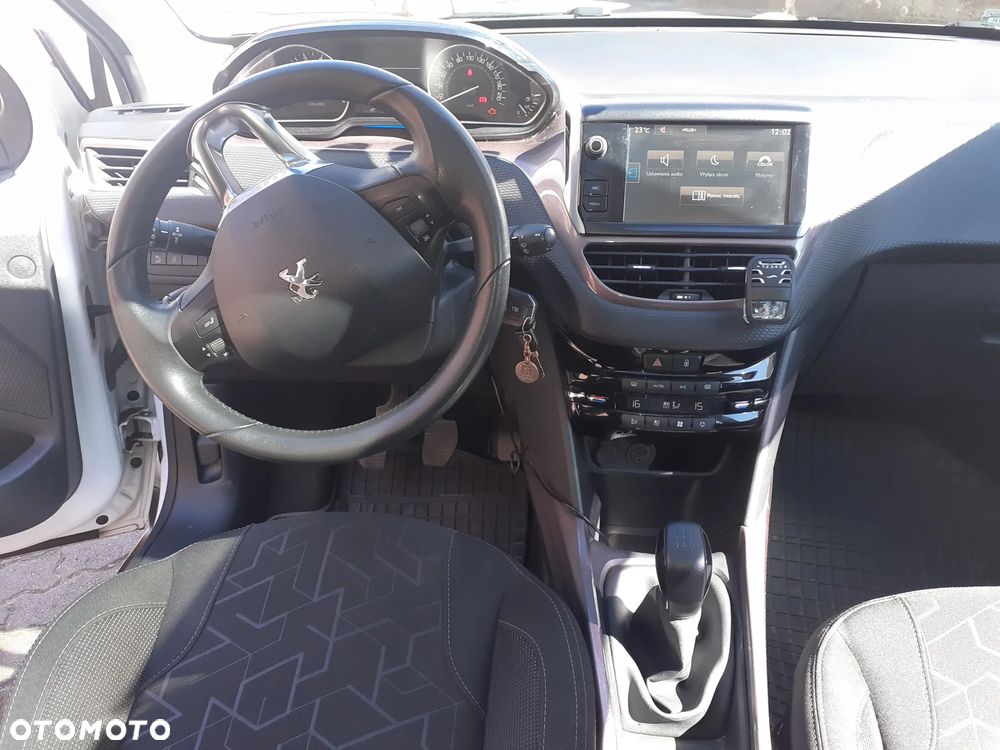 Peugeot 2008 - 12