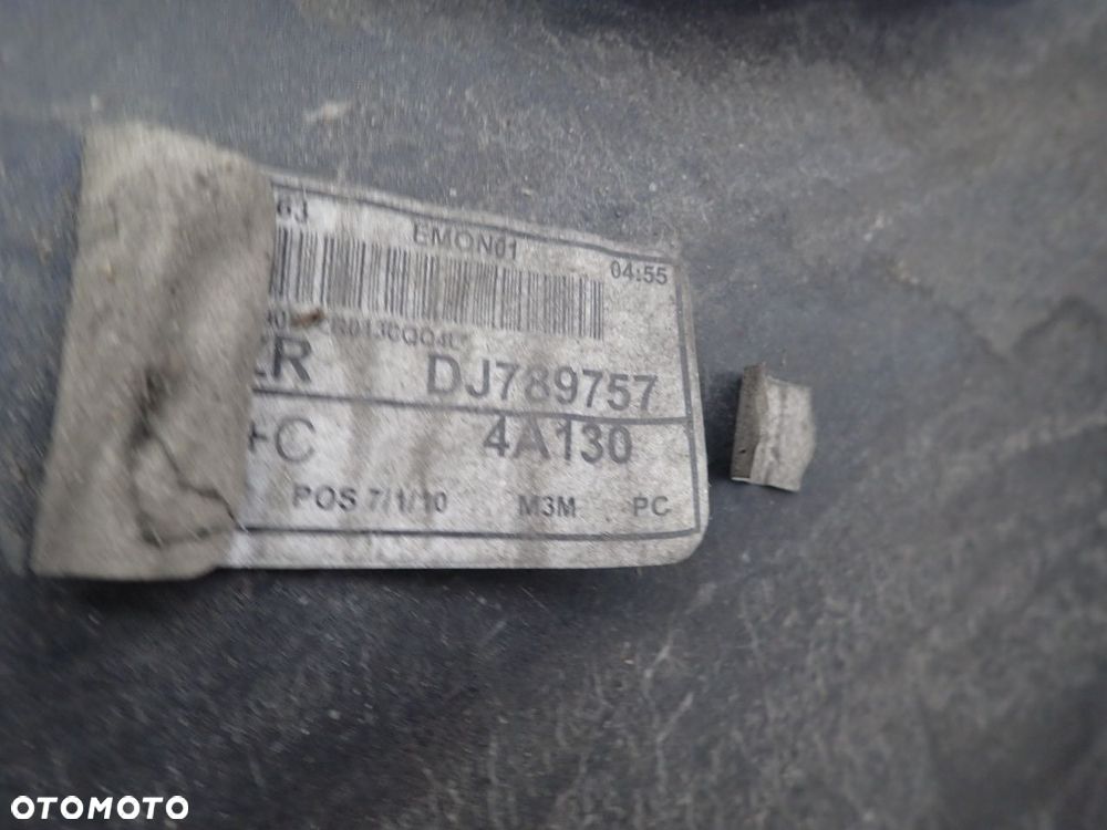 ZDERZAK TYŁ PEUGEOT 301 - 8